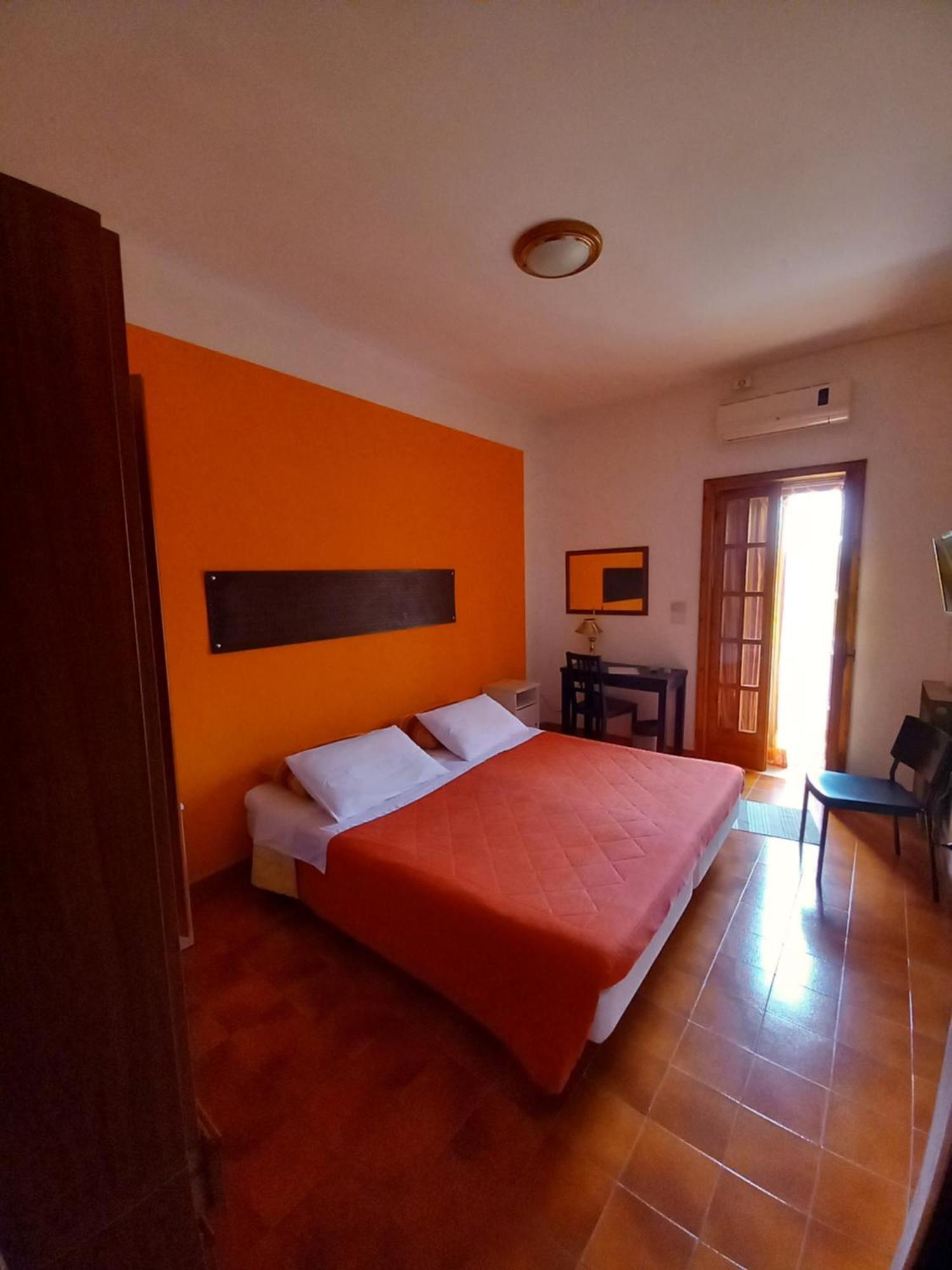 Breezes B&B Conca Specchiulla Exterior foto